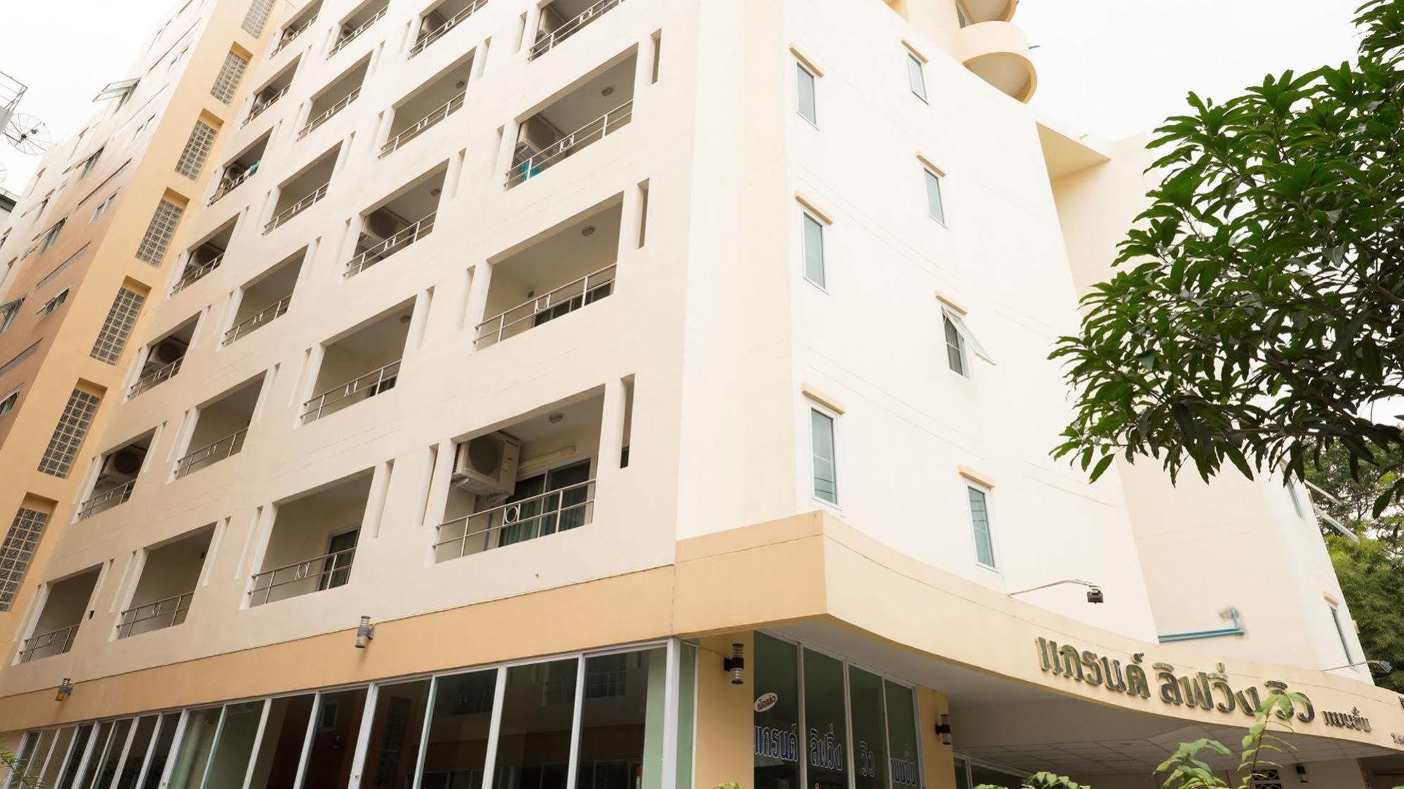 Grand Living Residence Chiang Mai Exterior photo